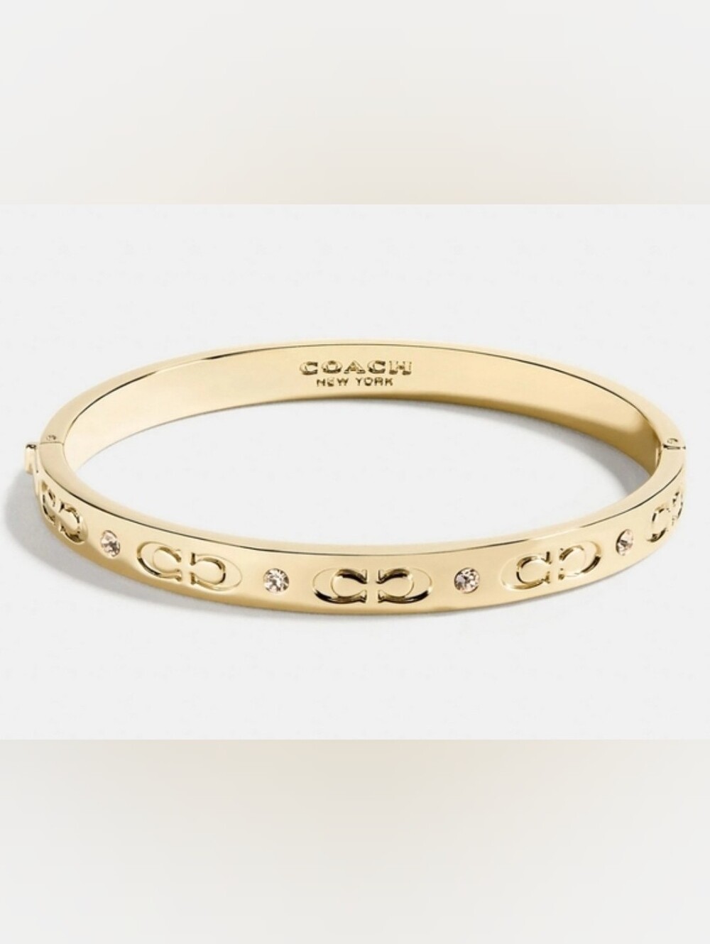 New! Coach Kissing C 💋 Hinged Bangle in Gold